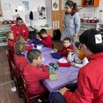 medallistas comparten con los alumnos del Leoncito Español