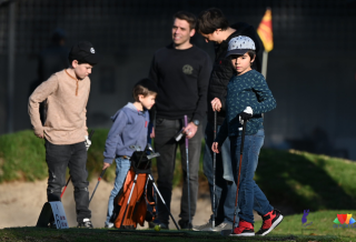 El Torneo Don Quijote y Sancho reunió a 11 entusiastas parejas en un evento único donde niños y adultos compartieron el campo de golf.